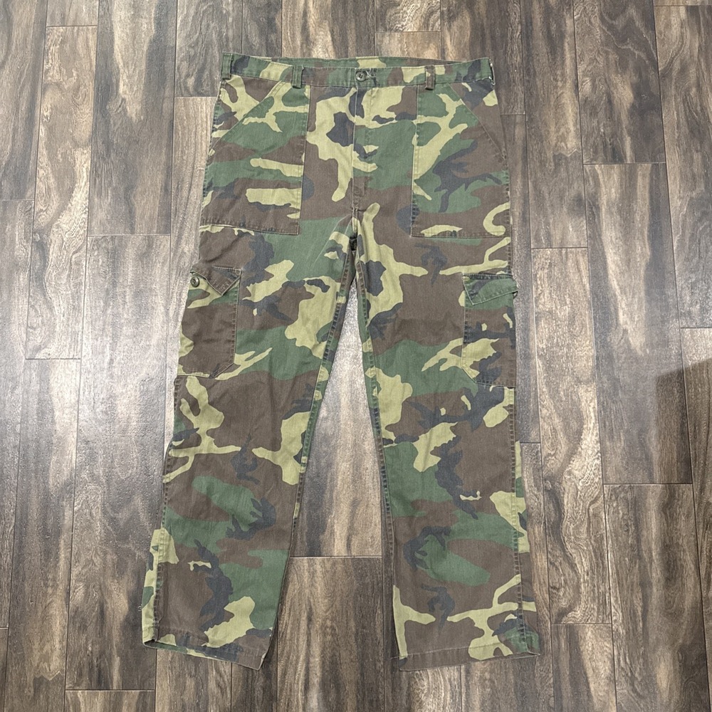 Vintage U.S. Military Woodland Camouflage Cargo Trousers 1980's Men's Size 40x30